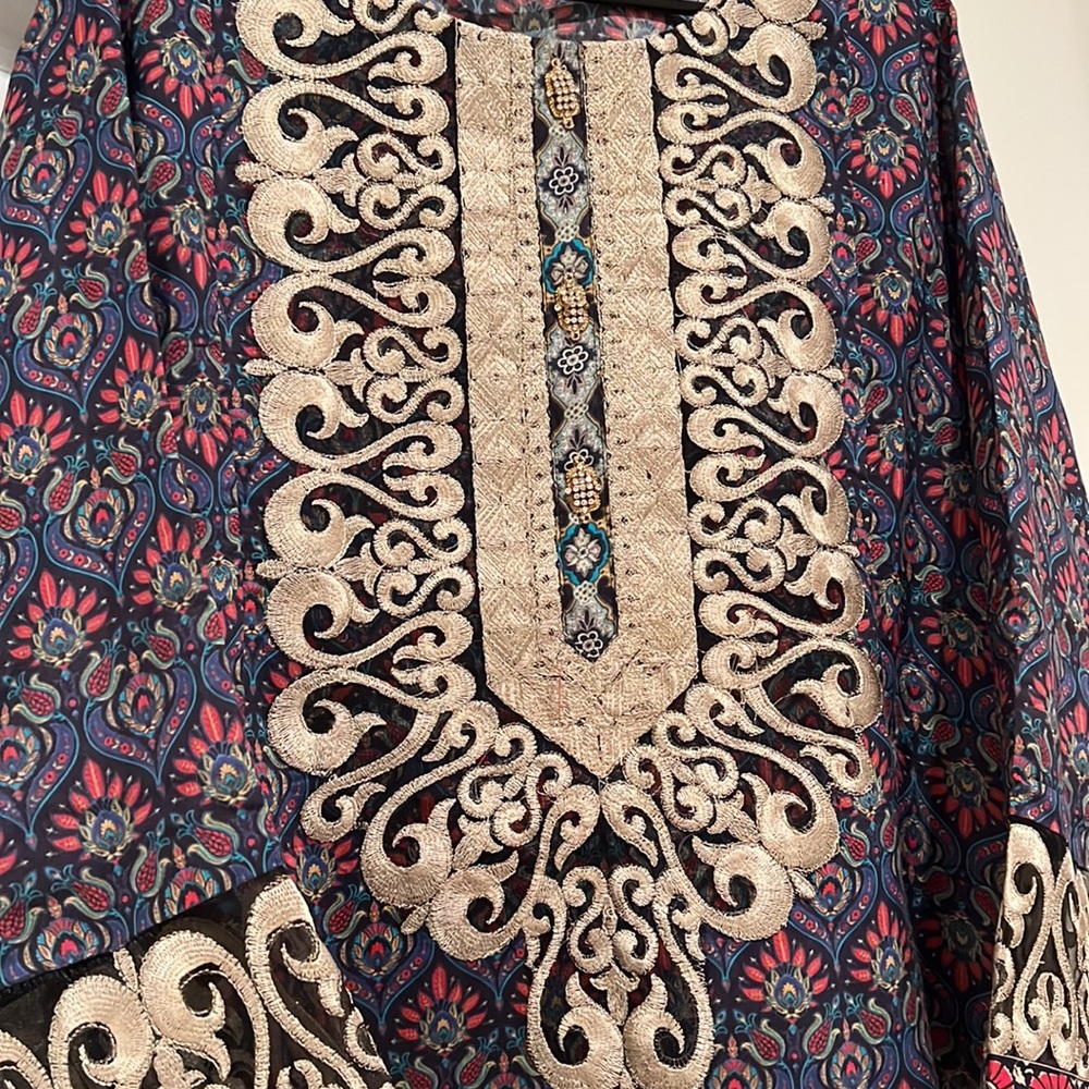 Pakistani Kurta - image 3